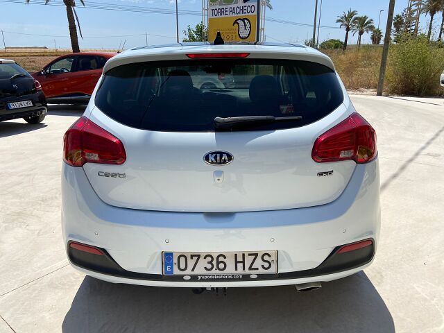 KIA CEE'D EMOTION 1.6 CRDI AUTO SPANISH LHD IN SPAIN 76000 MILES SUPERB 2014