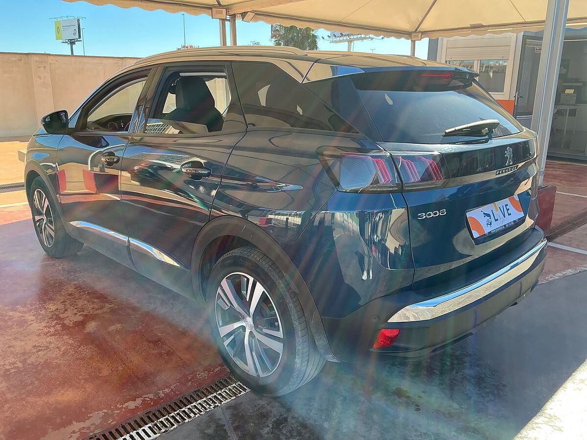 PEUGEOT 3008 ALLURE 1.2 E-THP AUTO SPANISH LHD IN SPAIN 21000 MILES SUPERB 2021