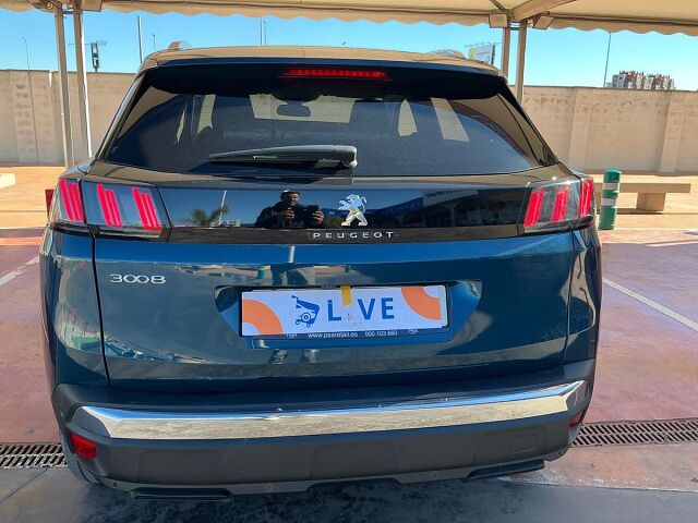 PEUGEOT 3008 ALLURE 1.2 E-THP AUTO SPANISH LHD IN SPAIN 21000 MILES SUPERB 2021