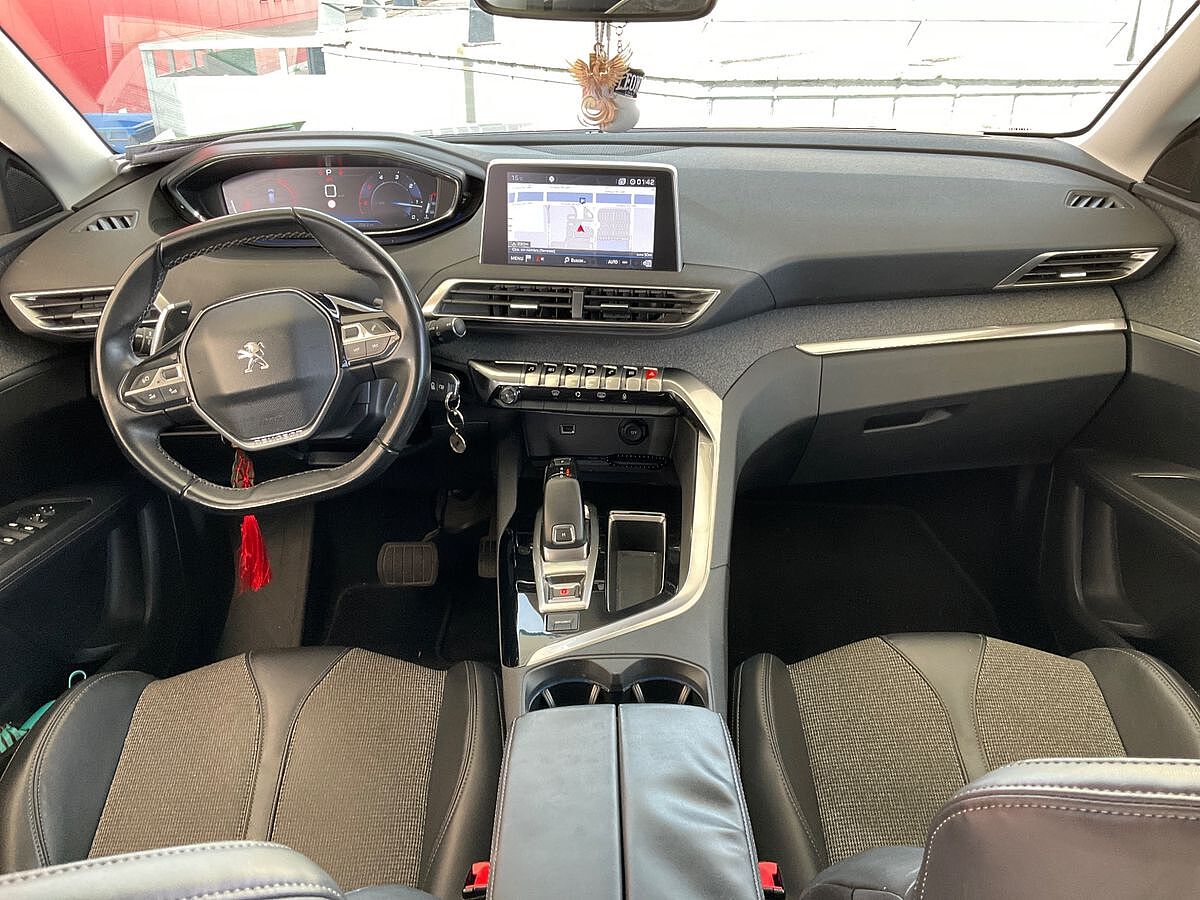 PEUGEOT 3008 ALLURE 1.5 HDI AUTO SPANISH LHD IN SPAIN 36000 MILES SUPER 2018