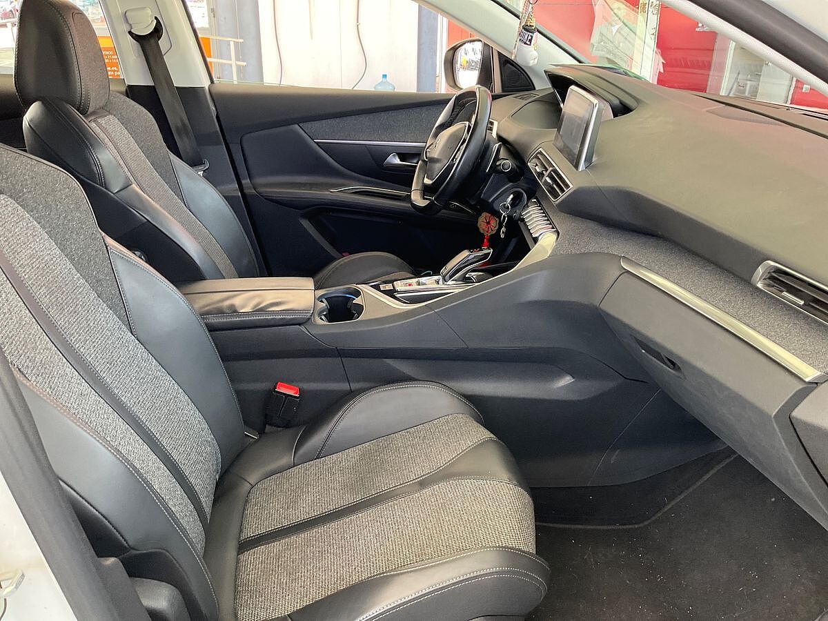 PEUGEOT 3008 ALLURE 1.5 HDI AUTO SPANISH LHD IN SPAIN 36000 MILES SUPER 2018