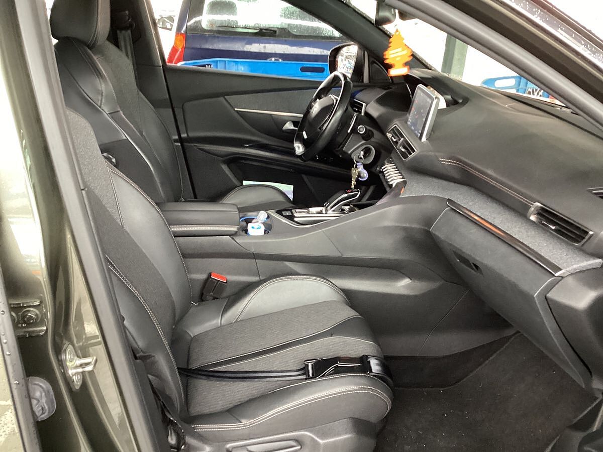 PEUGEOT 3008 GT LINE 1.2 E-THP AUTO SPANISH LHD IN SPAIN 43000 MILES SUPER 2020