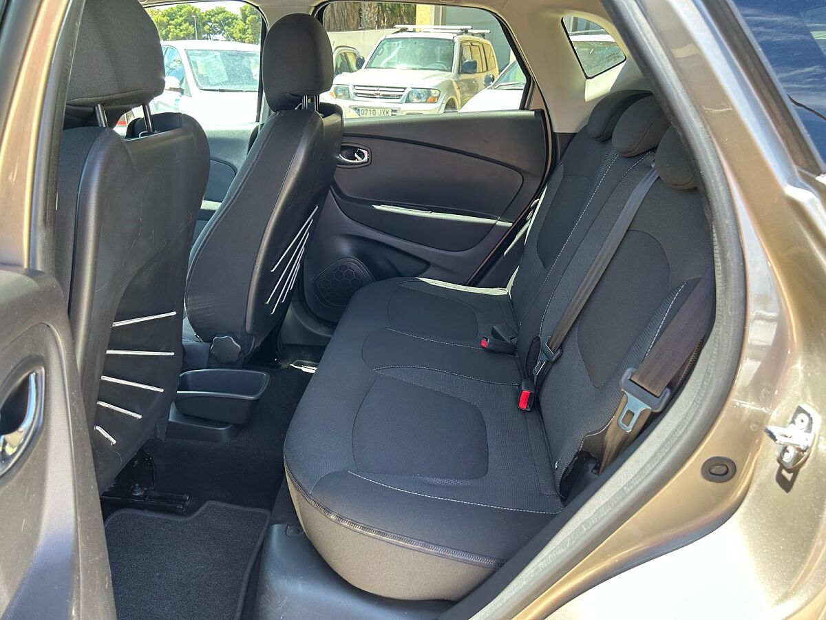 RENAULT CAPTUR ZEN 1.2 TCE AUTO SPANISH LHD IN SPAIN 95000 MILES SUPERB 2014