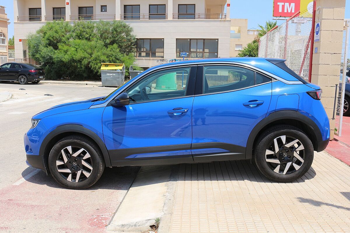 OPEL MOKKA ELEGENCE 1.2 AUTO SPANISH LHD IN SPAIN ONLY 17000 MILES SUPERB 2023