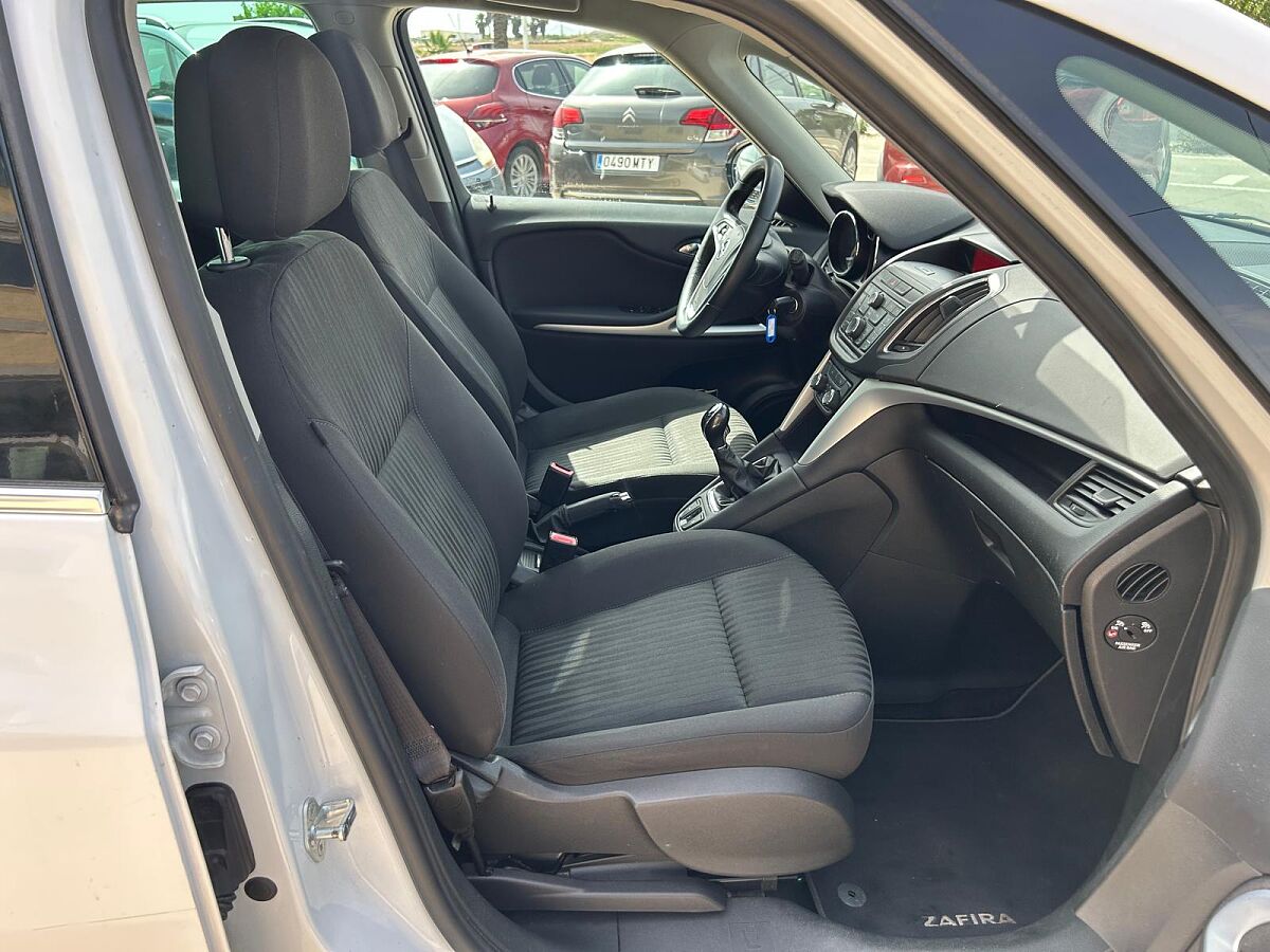 OPEL ZAFIRA TOURER 1.4 T SPANISH LHD IN SPAIN 106000 MILES SUPERB 7 SEATS 2014
