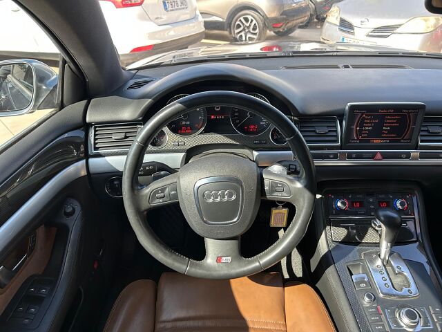 AUDI S8 QUATTRO 5.2 V10 AUTO SPANISH LHD IN SPAIN 73000 MILES STUNNING 2006