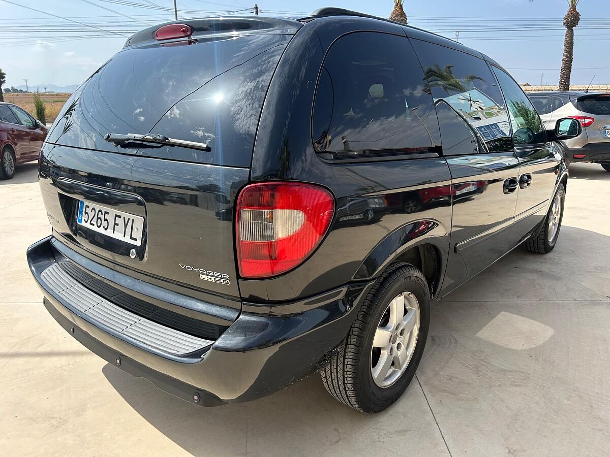 CHRYSLER VOYAGER LX 2.8 CRDI AUTO SPANISH LHD IN SPAIN 154K 7 SEAT SUPERB 2007