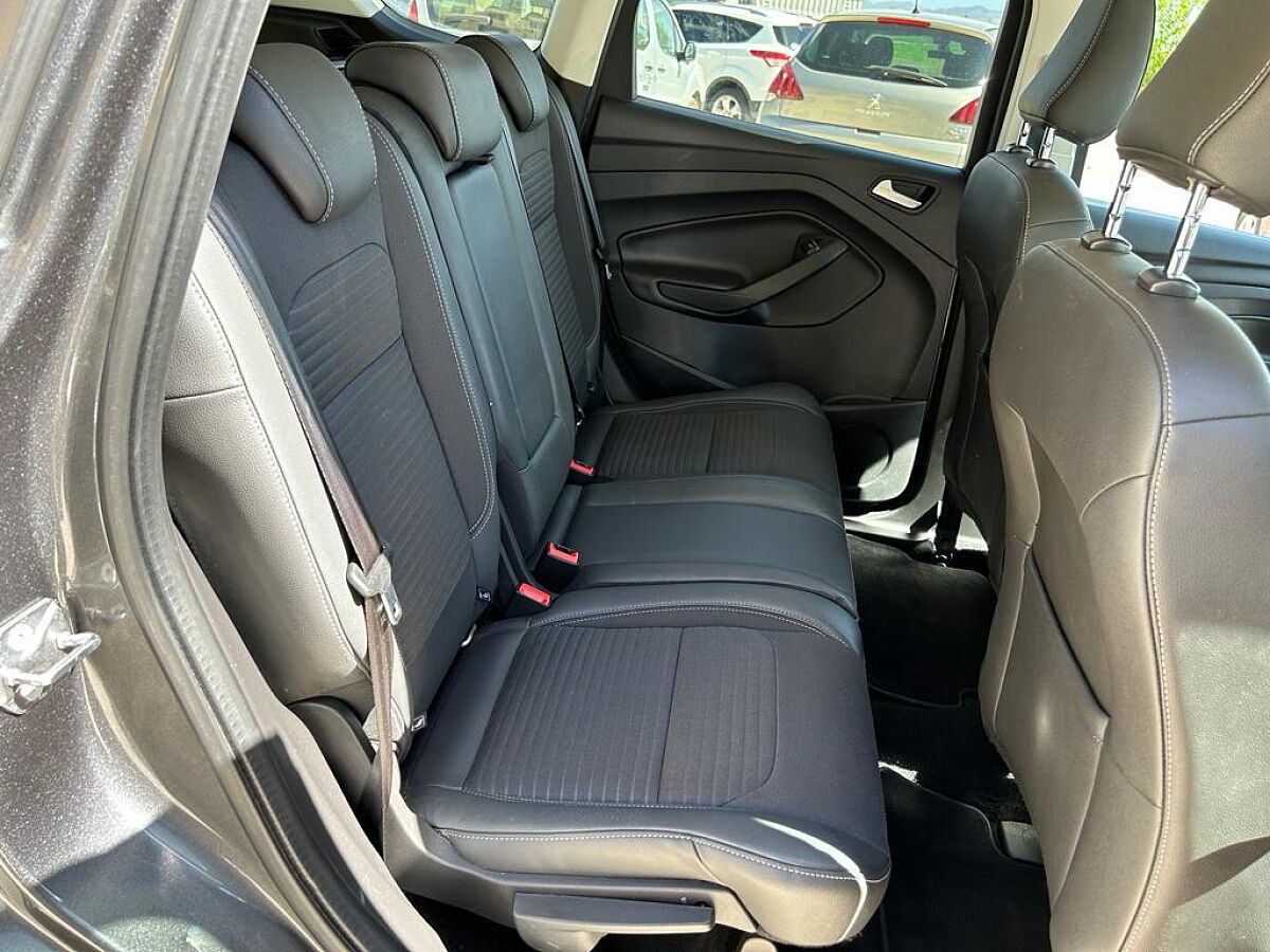 FORD KUGA TITANIUM 4X4 2.0 TDCI AUTO SPANISH LHD IN SPAIN 81000 MILES SUPER 2017