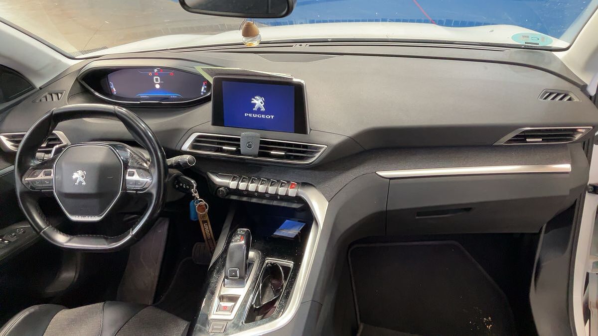 COMING SOON PEUGEOT 3008 ALLURE 1.2 E-THP AUTO SPANISH LHD IN SPAIN 77000 MILES SUPER 2019