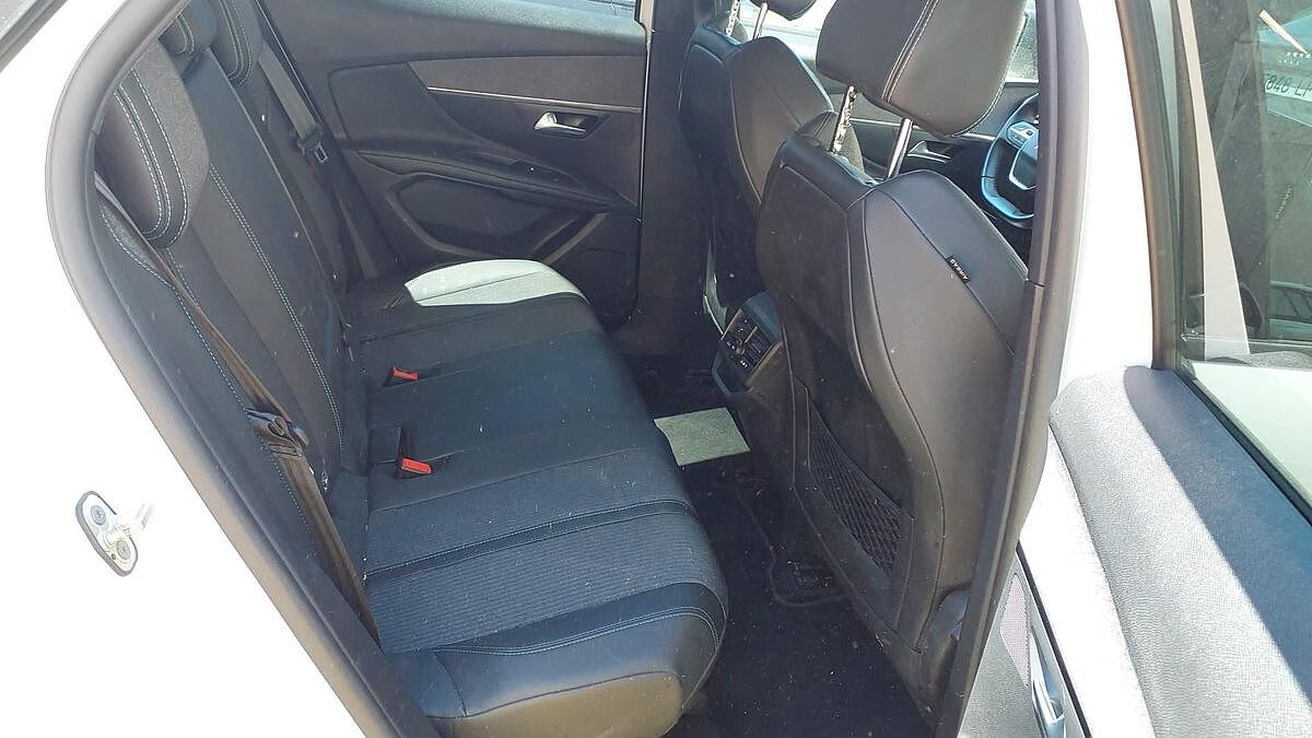 COMING SOON PEUGEOT 3008 ALLURE 1.5 BLUE HDI AUTO SPANISH LHD IN SPAIN 91000 MILES 2022
