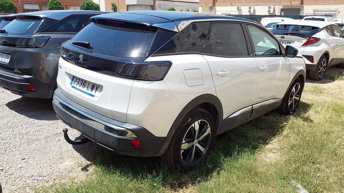 COMING SOON PEUGEOT 3008 ALLURE 1.5 BLUE HDI AUTO SPANISH LHD IN SPAIN 91000 MILES 2022