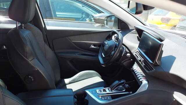 COMING SOON PEUGEOT 3008 ALLURE 1.5 BLUE HDI AUTO SPANISH LHD IN SPAIN 91000 MILES 2022