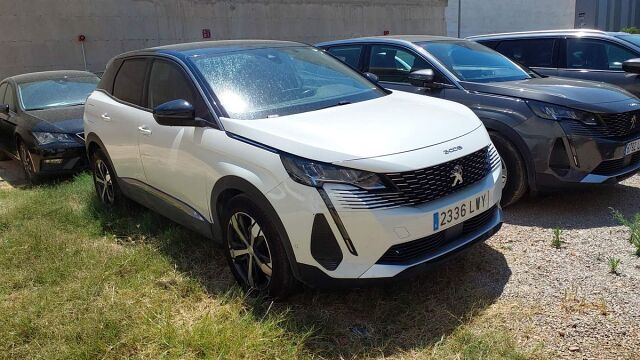 COMING SOON PEUGEOT 3008 ALLURE 1.5 BLUE HDI AUTO SPANISH LHD IN SPAIN 91000 MILES 2022