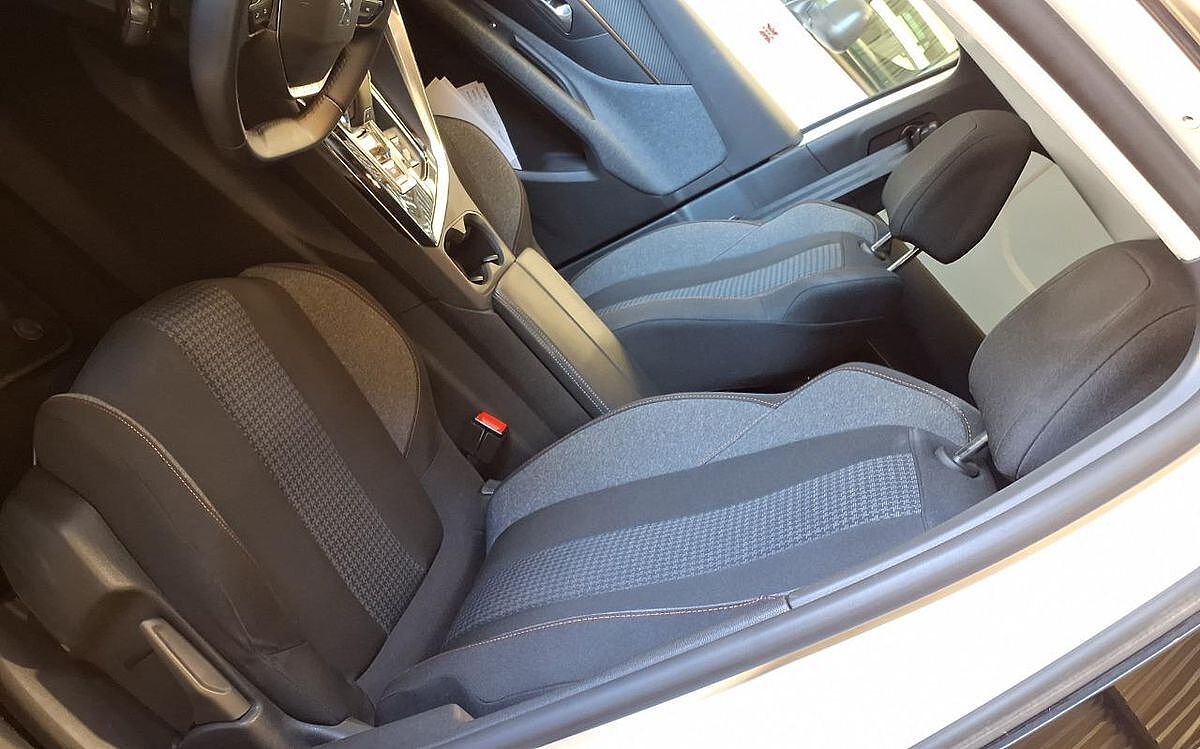 COMING SOON PEUGEOT 3008 ACTIVE 1.5 BLUE HDI AUTO SPANISH LHD IN SPAIN 81000 MILES 2022