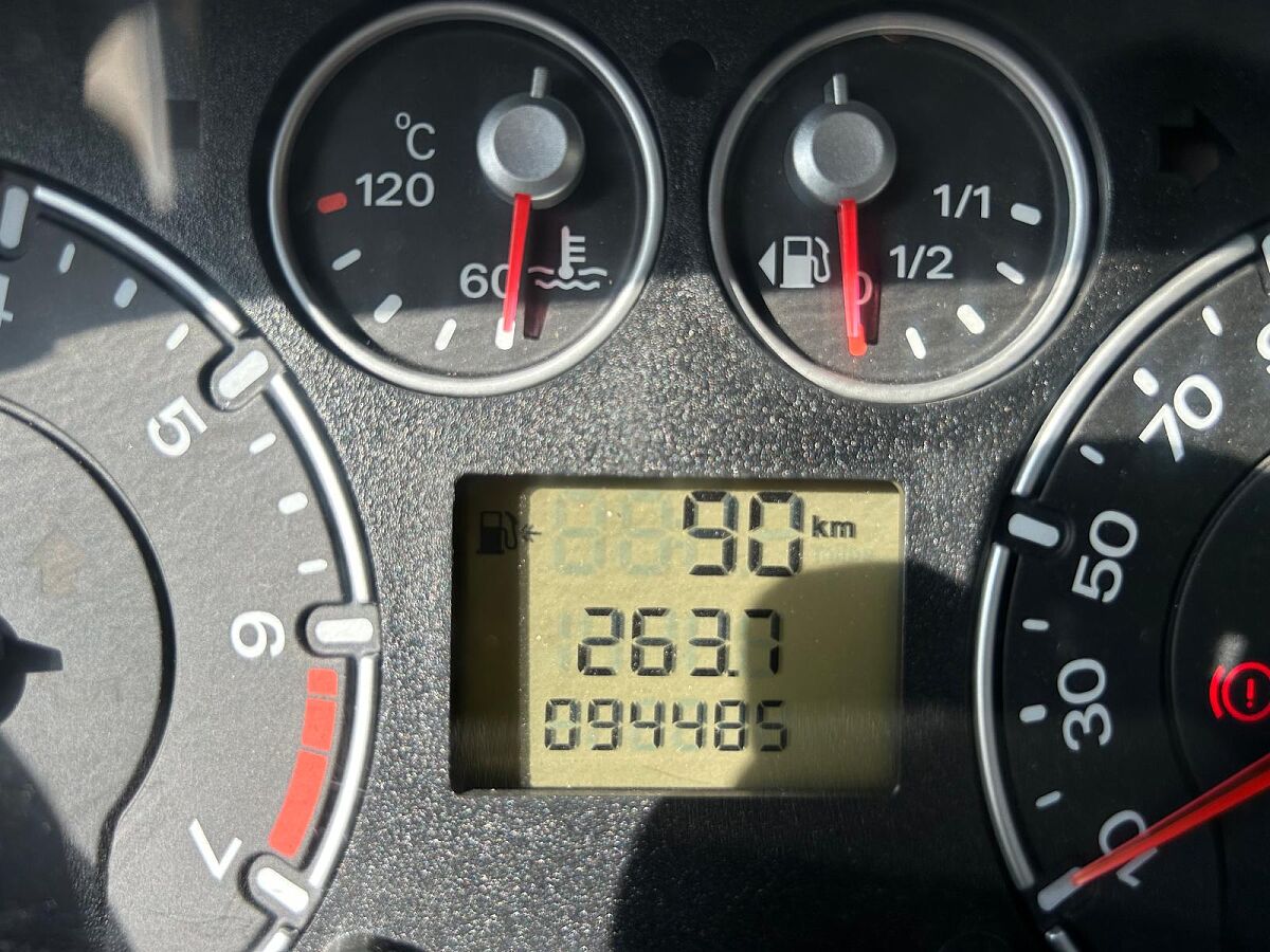 FORD FIESTA TREND 1.6 AUTO SPANISH LHD IN SPAIN 0NLY 58000 MILES SUPERB  2006 - Cars in Spain