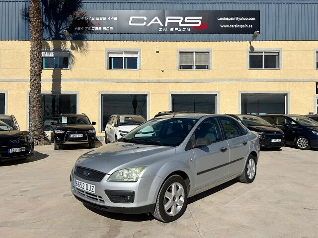 FORD FOCUS TREND 1.6 AUTO SALOON SPANISH LHD IN SPAIN 83000 MILES SUPER 2005