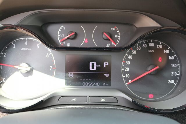 OPEL CROSSLAND X 1.2 DESIGN AUTO SPANISH LHD IN SPAIN 52000 MILES SUPERB 2019
