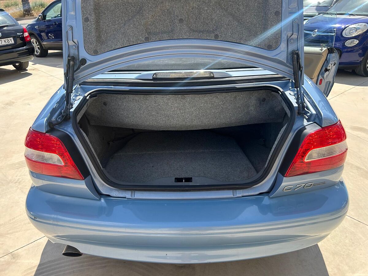 VOLVO C70 CONVERTIBLE 2.0 T AUTO LPG SPANISH RHD IN SPAIN 131000 MILES 2005