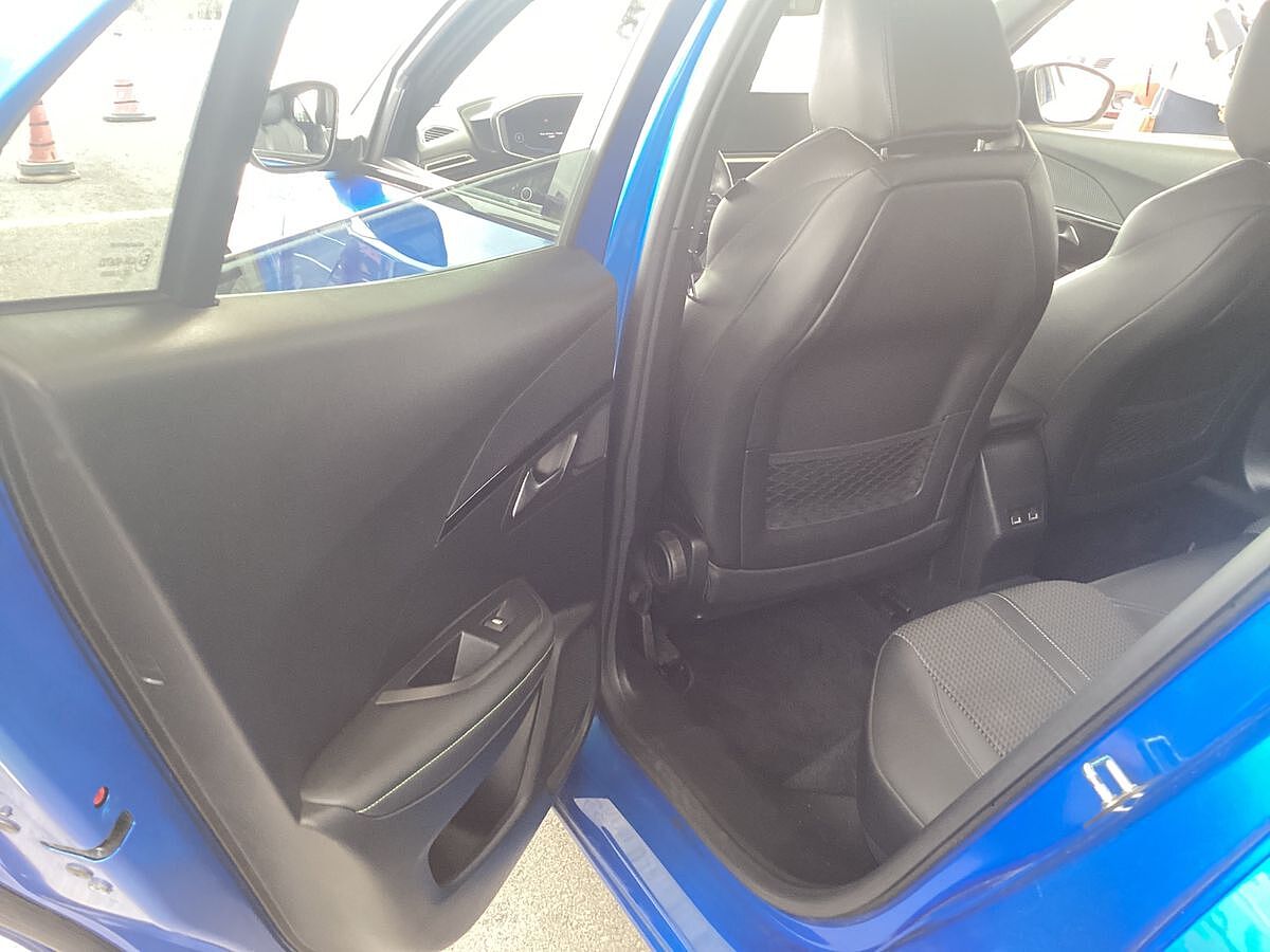 COMING SOON PEUGEOT 2008 GT 1.2 E-THP AUTO SPANISH LHD IN SPAIN 75000 MILES SUPERB 2021
