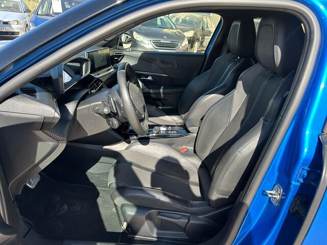 PEUGEOT 2008 GT 1.2 E-THP AUTO SPANISH LHD IN SPAIN 75000 MILES SUPERB 2021