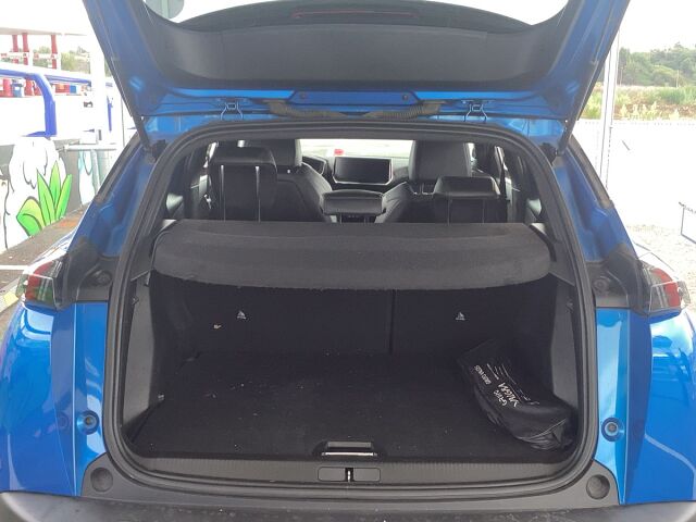 COMING SOON PEUGEOT 2008 GT 1.2 E-THP AUTO SPANISH LHD IN SPAIN 75000 MILES SUPERB 2021