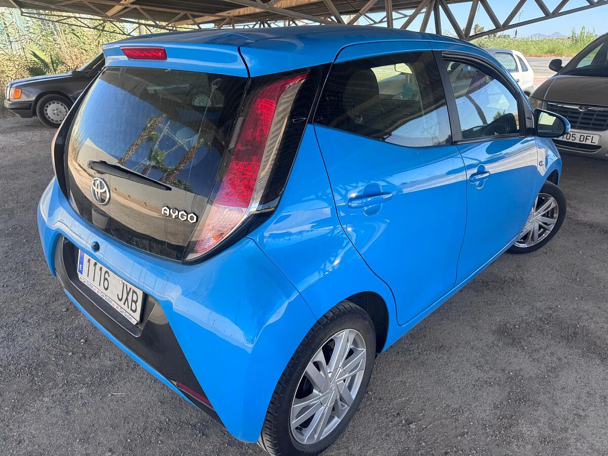 COMING SOON TOYOTA AYGO 1.0 XPLAY SPANISH LHD IN SPAIN 25000 MILES SUPERB 2017