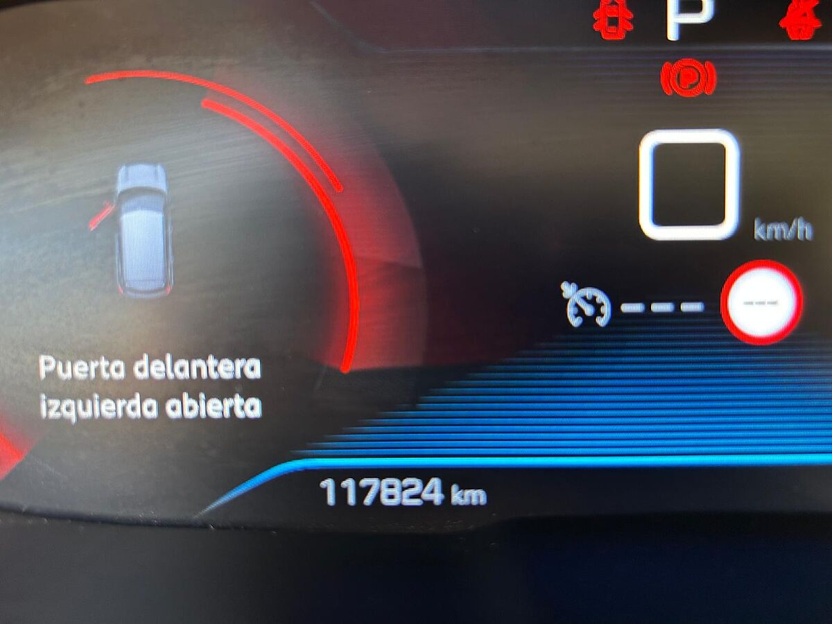 PEUGEOT 3008 ALLURE 1.2 E-THP AUTO SPANISH LHD IN SPAIN 73000 MILES SUPERB 2019