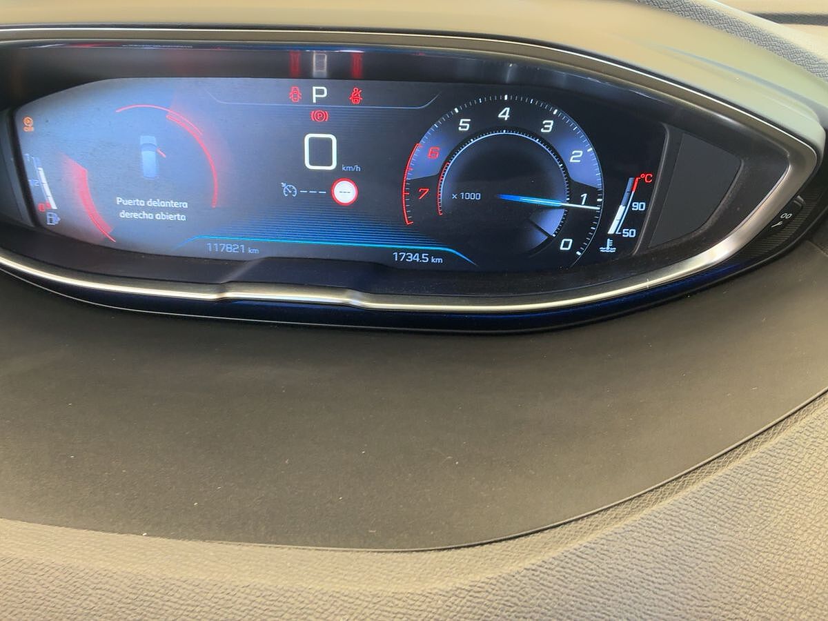 COMING SOON PEUGEOT 3008 ALLURE 1.2 E-THP AUTO SPANISH LHD IN SPAIN 73000 MILES SUPERB 2019