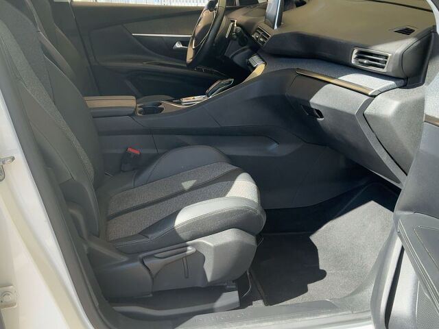 COMING SOON PEUGEOT 3008 ALLURE 1.2 E-THP AUTO SPANISH LHD IN SPAIN 73000 MILES SUPERB 2019