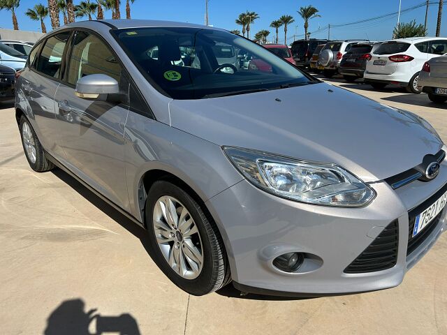 FORD FOCUS TREND 1.6 TI-VCT AUTO SPANISH LHD IN SPAIN 56000 MILES SUPER 2014