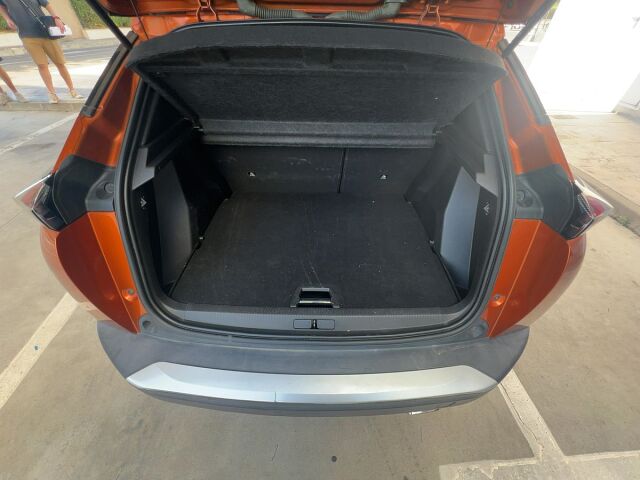 COMING SOON PEUGEOT 2008 ALLURE 1.2 E-THP AUTO SPANISH LHD IN SPAIN 49000 MILES SUPERB 2021