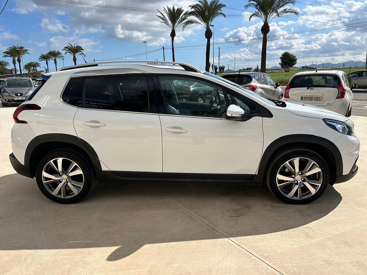 PEUGEOT 2008 ALLURE 1.2 E-THP AUTO SPANISH LHD IN SPAIN 82000 MILES 1 OWNER 2017
