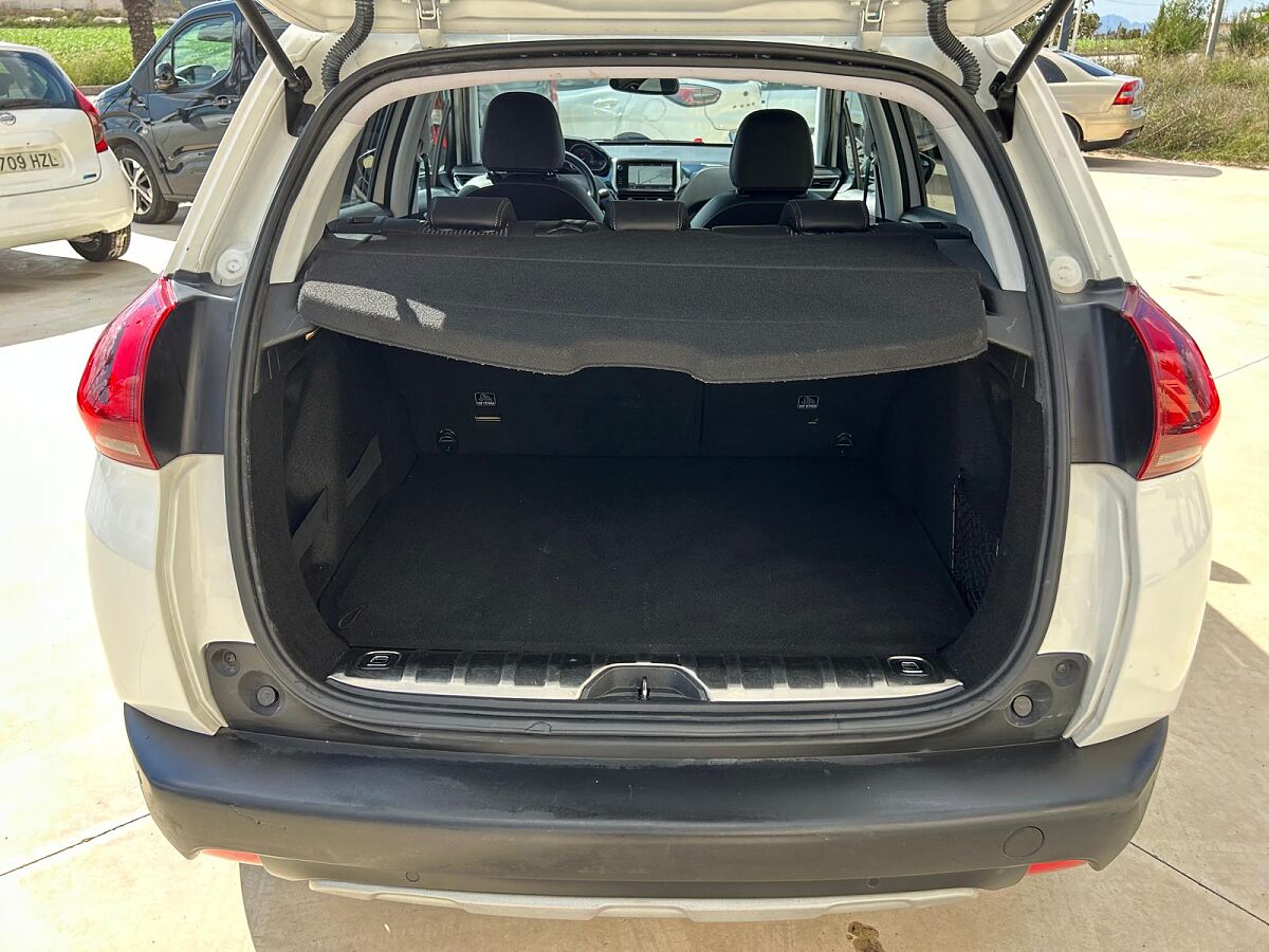 PEUGEOT 2008 ALLURE 1.2 E-THP AUTO SPANISH LHD IN SPAIN 82000 MILES 1 OWNER 2017