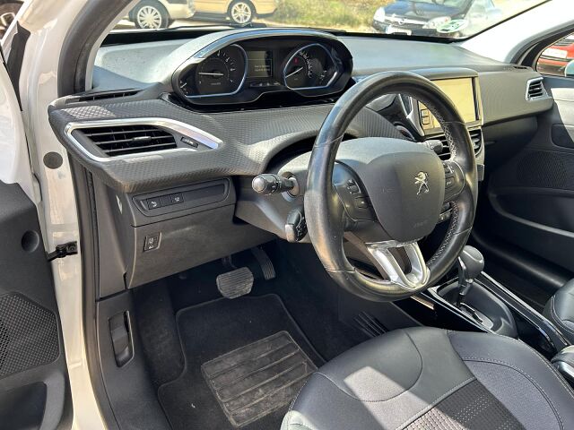 PEUGEOT 2008 ALLURE 1.2 E-THP AUTO SPANISH LHD IN SPAIN 82000 MILES 1 OWNER 2017