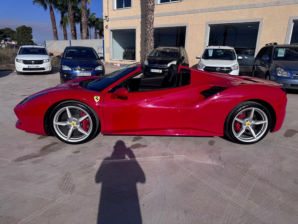 FERRARI 488 SPYDER 3.9 TURBO AUTO SPANISH LHD IN SPAIN 30000 MILES FFSH 2019