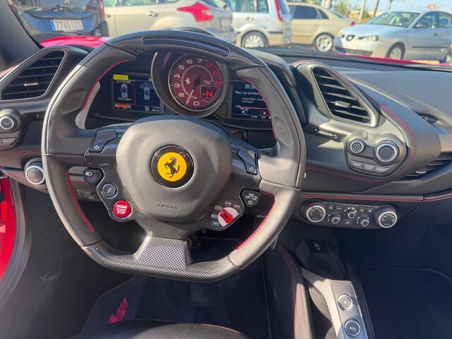 FERRARI 488 SPYDER 3.9 TURBO AUTO SPANISH LHD IN SPAIN 30000 MILES FFSH 2019