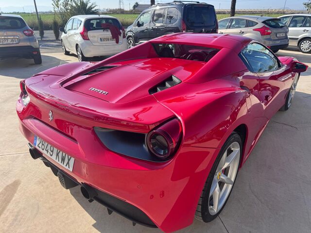 FERRARI 488 SPYDER 3.9 TURBO AUTO SPANISH LHD IN SPAIN 30000 MILES FFSH 2019