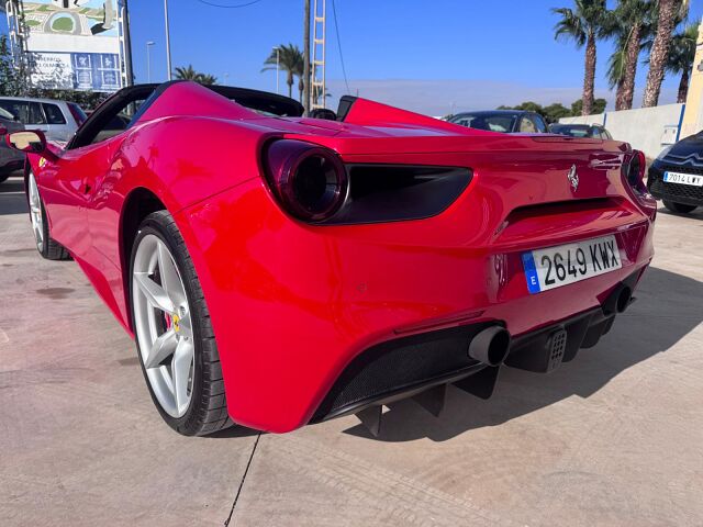 FERRARI 488 SPYDER 3.9 TURBO AUTO SPANISH LHD IN SPAIN 30000 MILES FFSH 2019