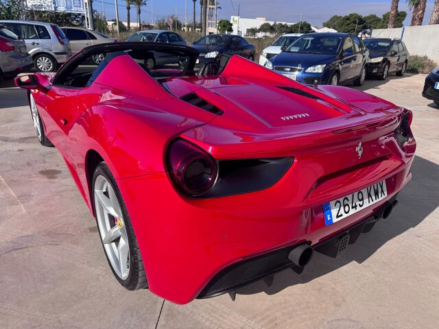 FERRARI 488 SPYDER 3.9 TURBO AUTO SPANISH LHD IN SPAIN 30000 MILES FFSH 2019