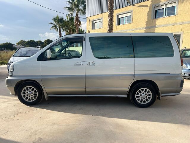 NISSAN ELGRAND HIGHWAY STAR 3.2 TDI AUTO SPANISH RHD IN SPAIN 124K 8 SEATS 1997
