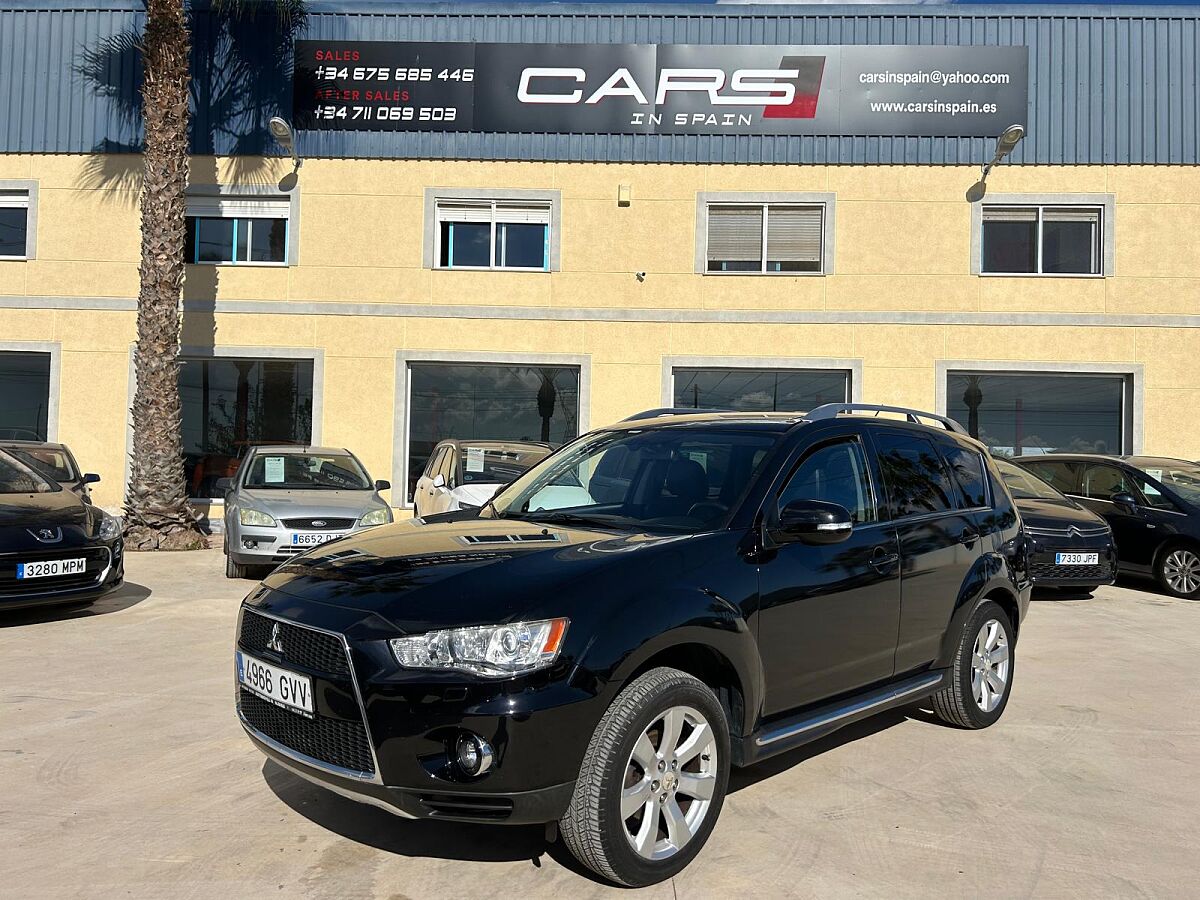 MITSUBISHI OUTLANDER 2.2 TDI AUTO 4X4 SPANISH LHD IN SPAIN 165000 MILES 7 SEATS 2010