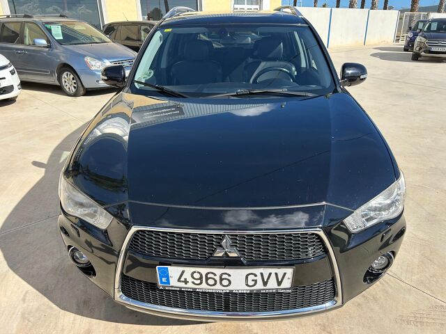 MITSUBISHI OUTLANDER 2.2 TDI AUTO 4X4 SPANISH LHD IN SPAIN 165000 MILES 7 SEATS 2010