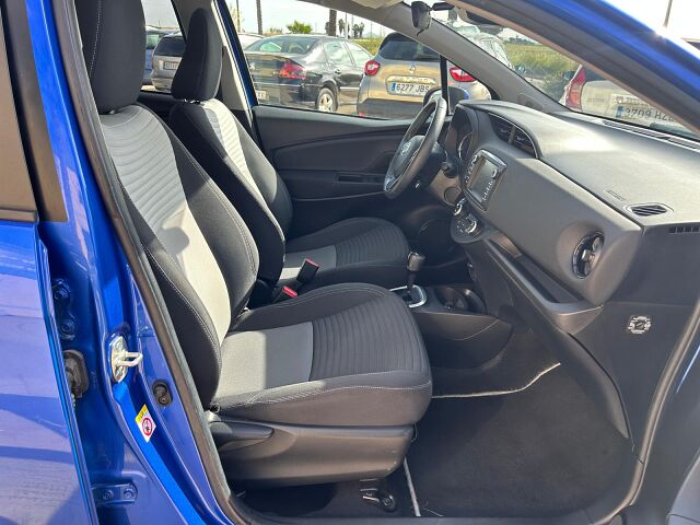 TOYOTA YARIS ADVANCE 1.5 HYBRID AUTO SPANISH LHD IN SPAIN 35000 MILES 2017