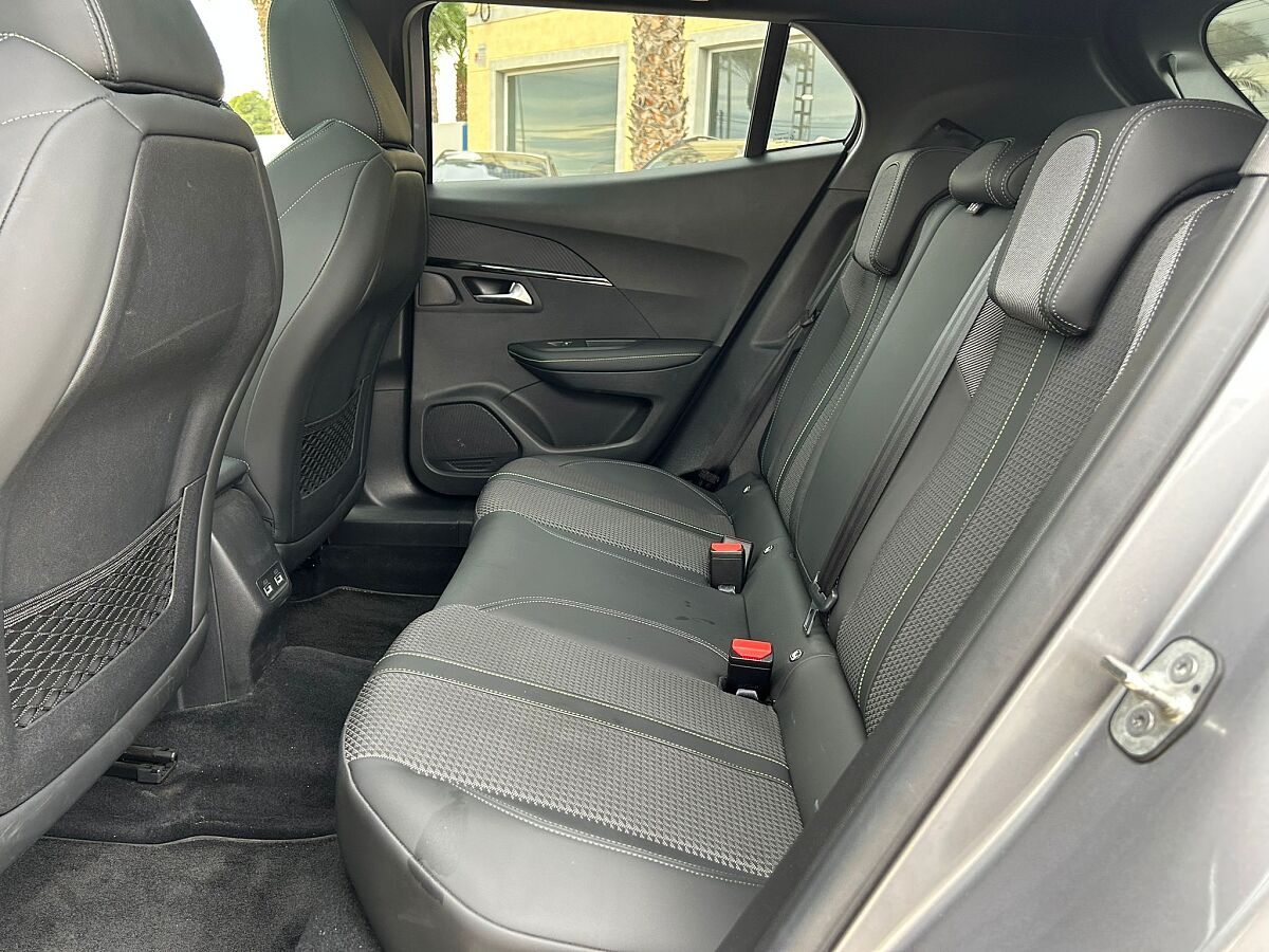 PEUGEOT 2008 GT LINE 1.2 E-THP AUTO SPANISH LHD IN SPAIN 30K 1 OWNER SUPERB 2021