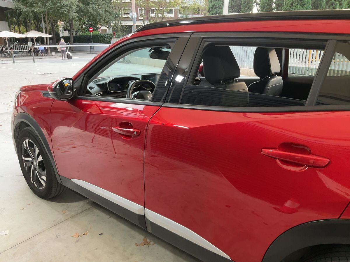 COMING SOON PEUGEOT 2008 ALLURE 1.2 E-THP AUTO SPANISH LHD IN SPAIN 16000 MILES SUPERB 2021