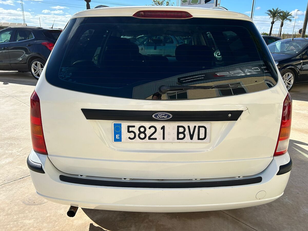 FORD FOCUS TREND ESTATE 1.6 AUTO SPANISH LHD IN SPAIN 0NLY 123000 MILES 2002