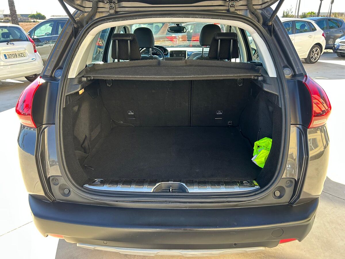 PEUGEOT 2008 ALLURE 1.2 E-THP AUTO SPANISH LHD IN SPAIN 105000 MILES SUPERB 2017