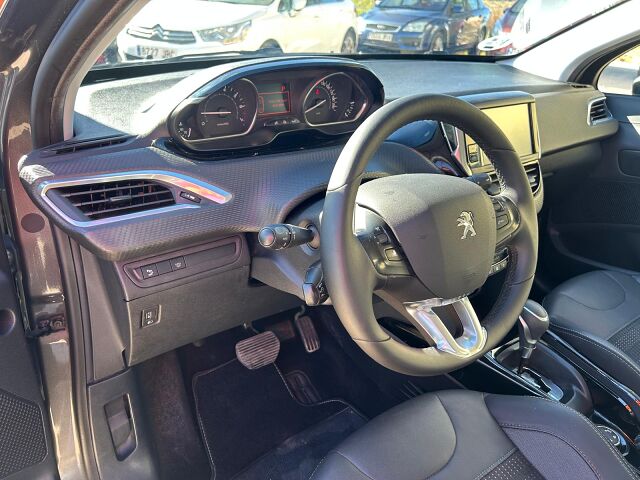 PEUGEOT 2008 ALLURE 1.2 E-THP AUTO SPANISH LHD IN SPAIN 105000 MILES SUPERB 2017