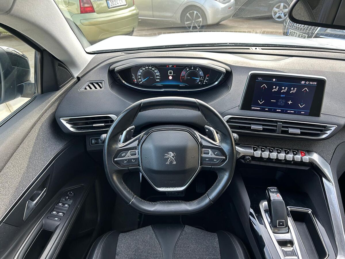 PEUGEOT 3008 ALLURE 1.2 E-THP AUTO SPANISH LHD IN SPAIN 74000 MILES SUPERB 2017