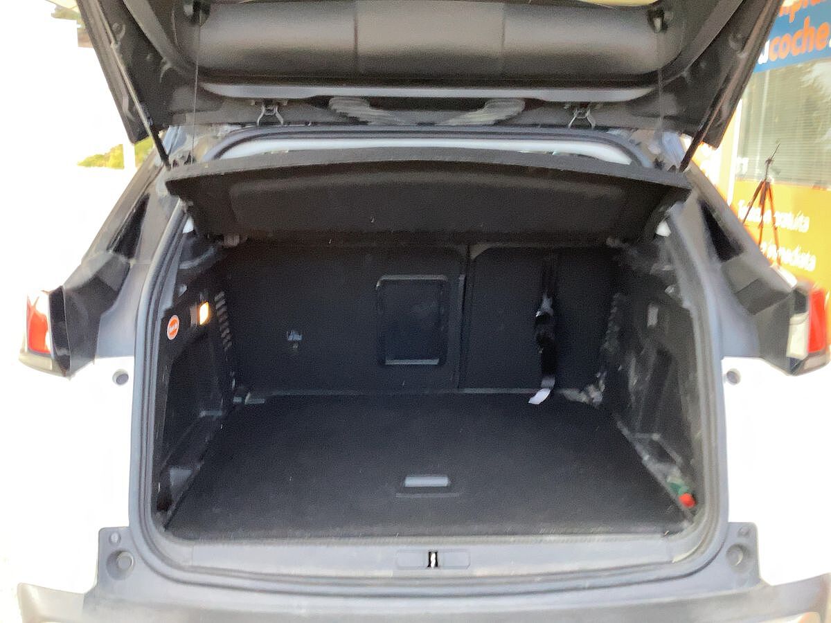 COMING SOON PEUGEOT 3008 ALLURE 1.2 E-THP AUTO SPANISH LHD IN SPAIN 74000 MILES SUPERB 2017